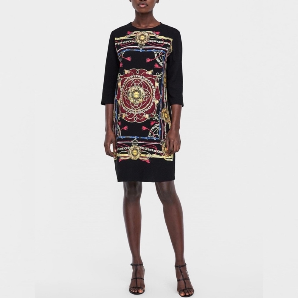 Zara Beautiful Geometric Dress with Rubberized
Print Size Medium
